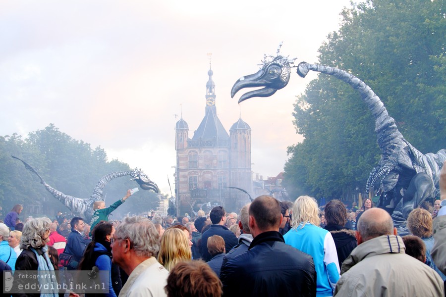 2011-07-01 Close-Act ism Theaterschip - Saurus Parade (Deventer Op Stelten) 004